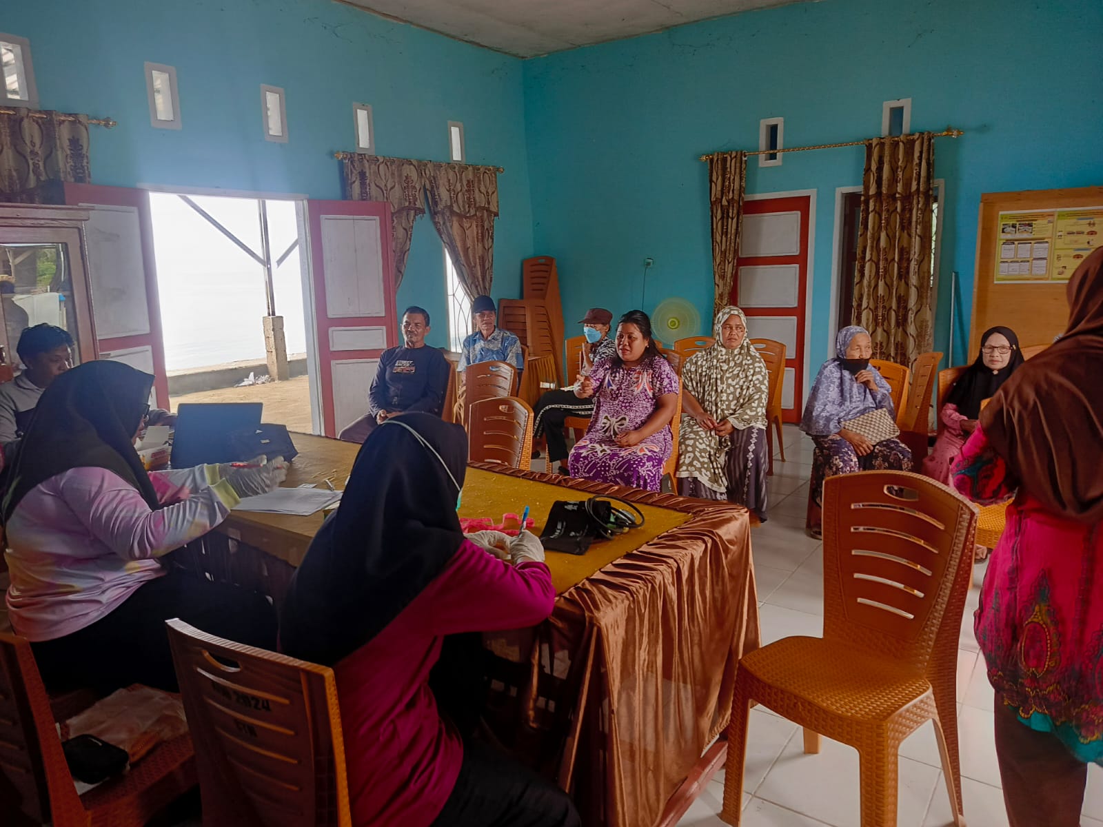 PEMERIKSAAN KESEHATAN GRATIS MERIAHKAN HUT KABUPATEN PARIGI MOUTONG KE-24 DI DESA SUMBER TANI